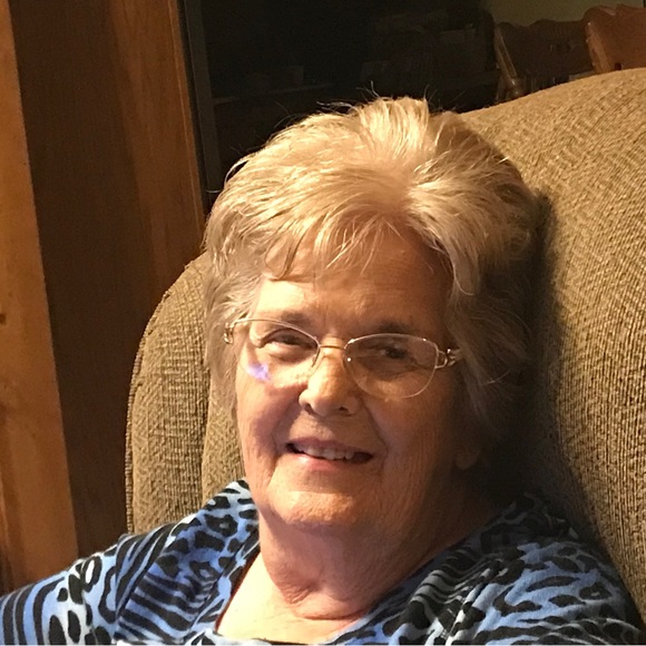 Meet your Posher, Janet - Picture 1 of 1